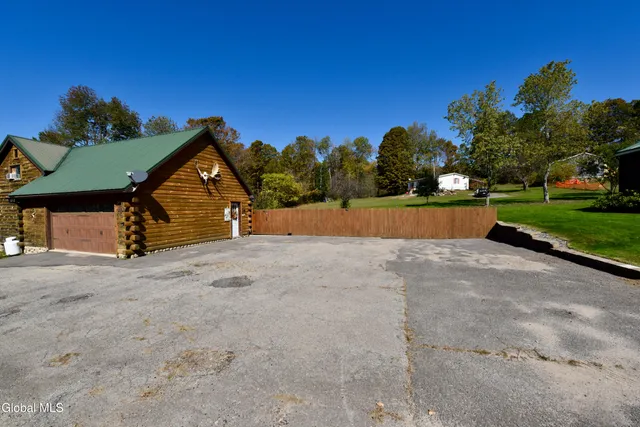 $290,000 | 229 Murray Hill Road, Ephratah, NY 13452