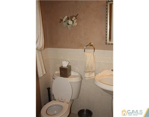 21 Owens Road Old Bridge, NJ 08857 - Photo 9 of 25 Gallery Image 9