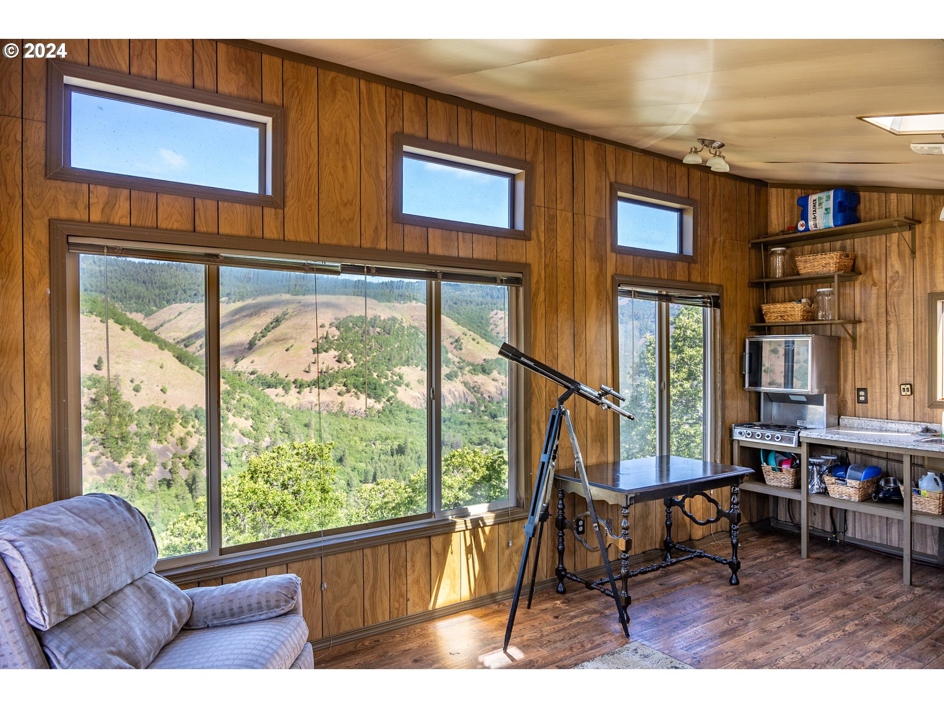 Suz Ridge Road Lyle, WA 98635 - Photo 5 of 40 Gallery Image 5