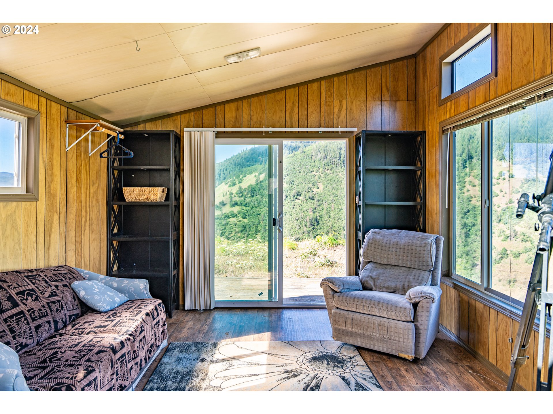 Suz Ridge Road Lyle, WA 98635 - Photo 10 of 40 Gallery Image 10