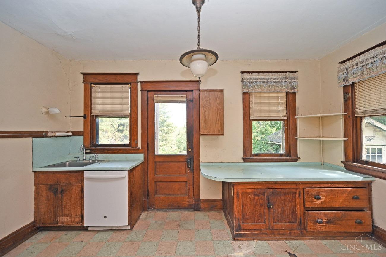 6106 Plainfield Road Silverton, OH 45213 - Photo 33 of 53