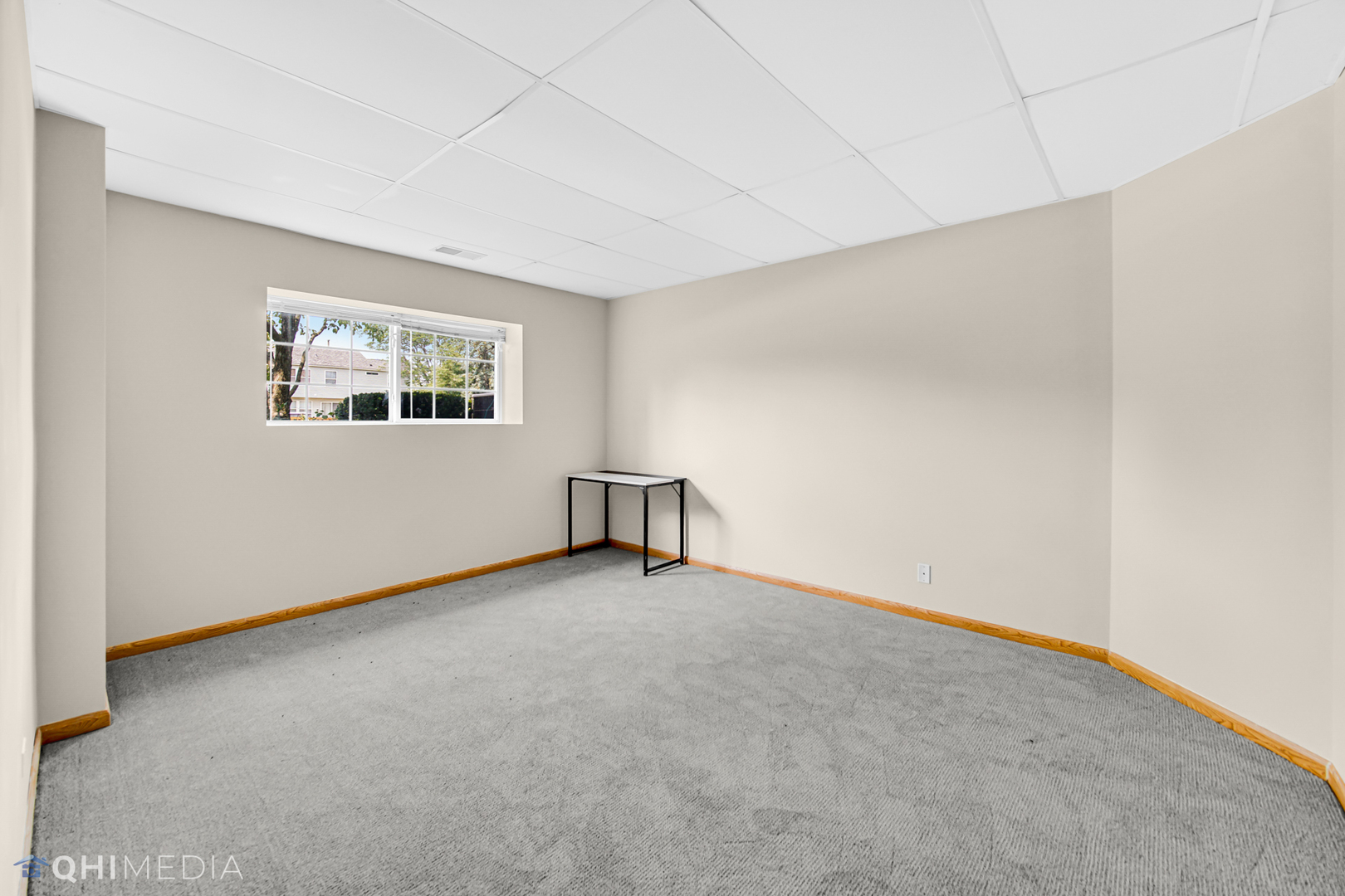 3159 Teal Bay Court Aurora, IL 60503 - Photo 20 of 22 an empty room with windows