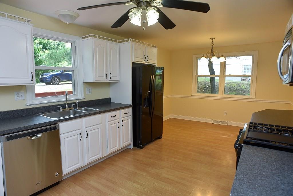 405 Crawford Run Road Cheswick, PA 15024 - Photo 3 of 15