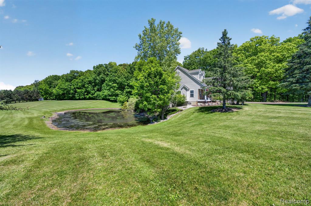 9055 Hegel Road Grand Blanc, MI 48439 - Photo 6 of 62