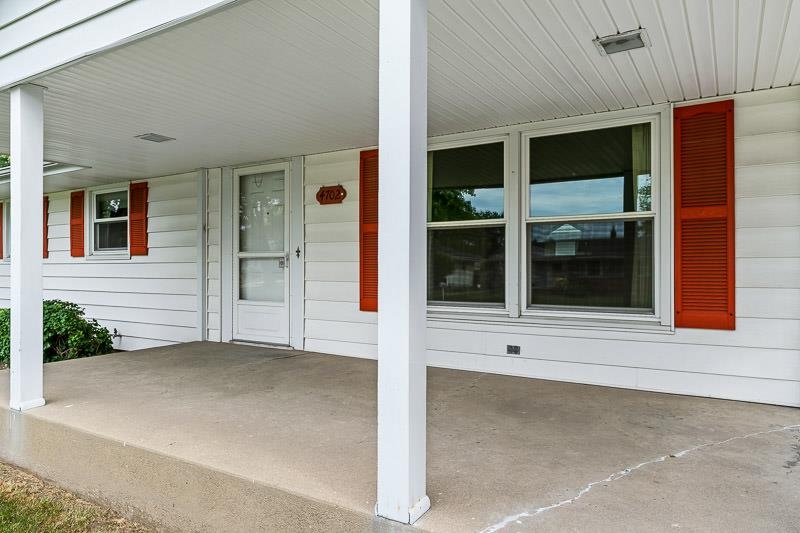 4702 Mohawk Road Rockford, IL 61107 - Photo 4 of 41