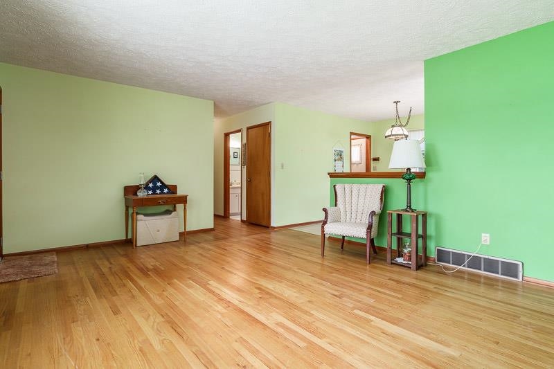 4702 Mohawk Road Rockford, IL 61107 - Photo 9 of 41