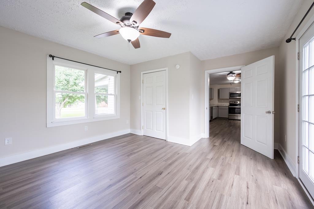 1448 Fort Chiswell Road Max Meadows, VA 24360 - Photo 15 of 51 Gallery Image 15