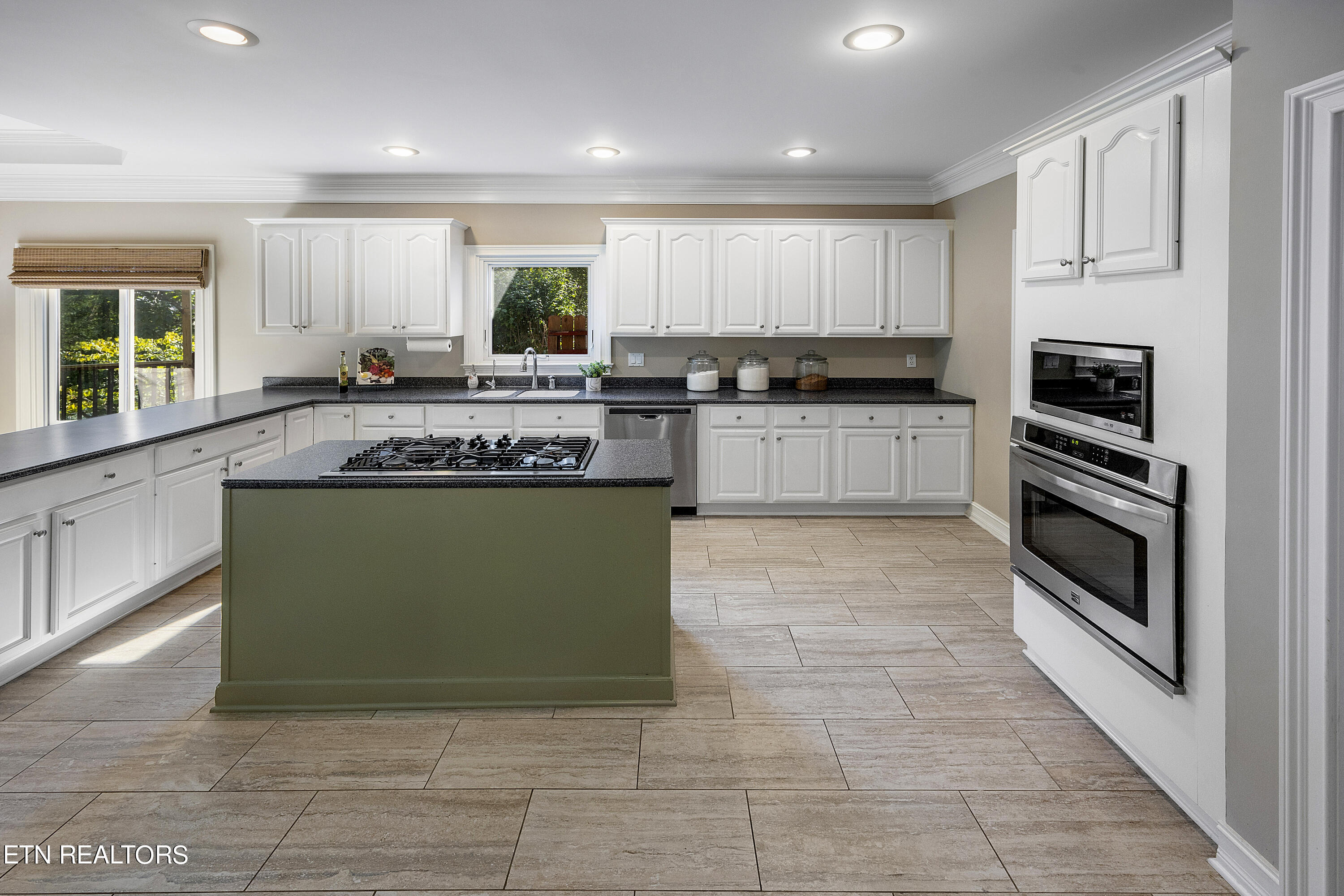 83 Rolling Links Boulevard Oak Ridge, TN 37830 - Photo 15 of 50 F3_L40A0144