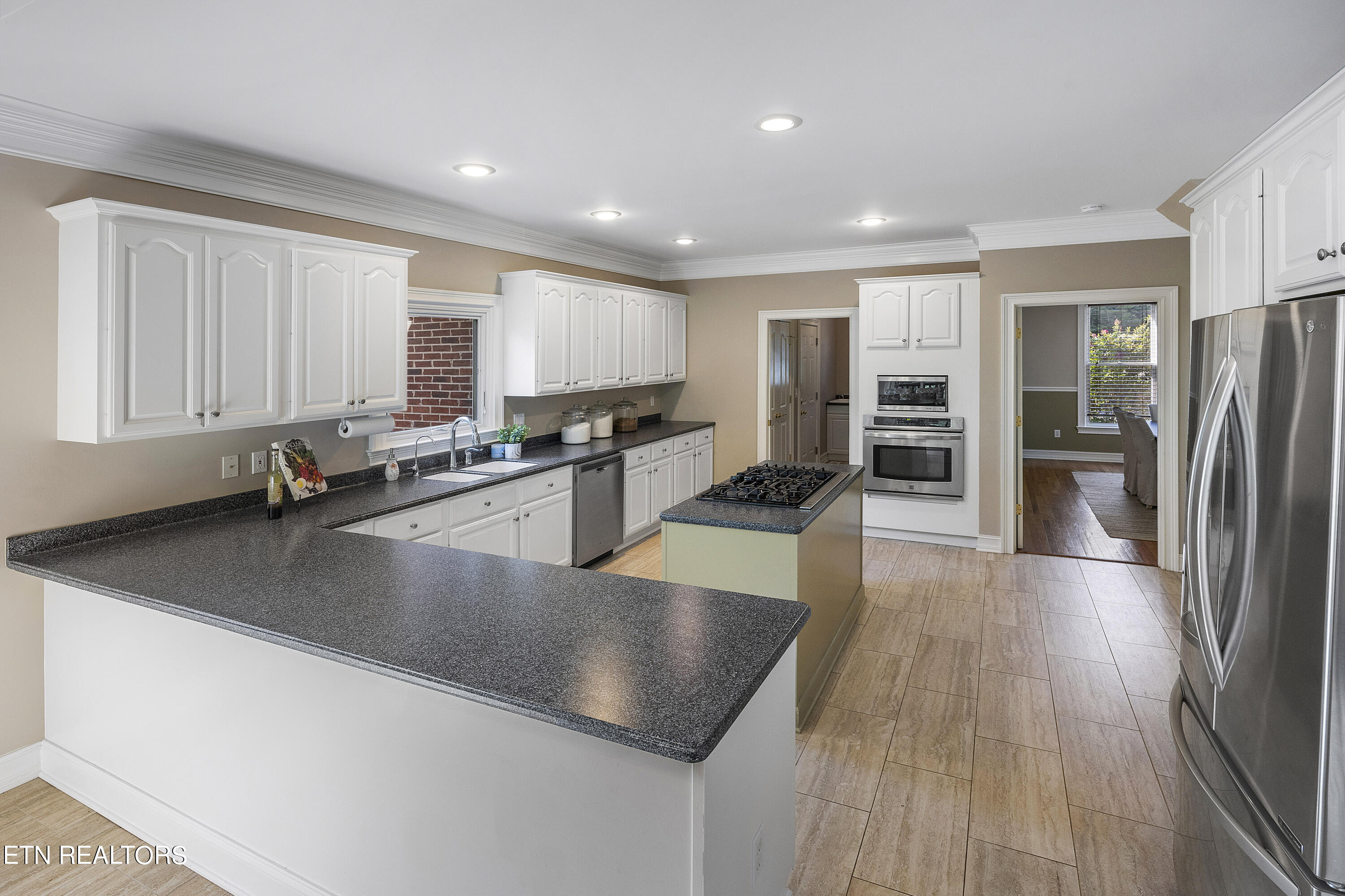 83 Rolling Links Boulevard Oak Ridge, TN 37830 - Photo 18 of 50 F6_L40A0162