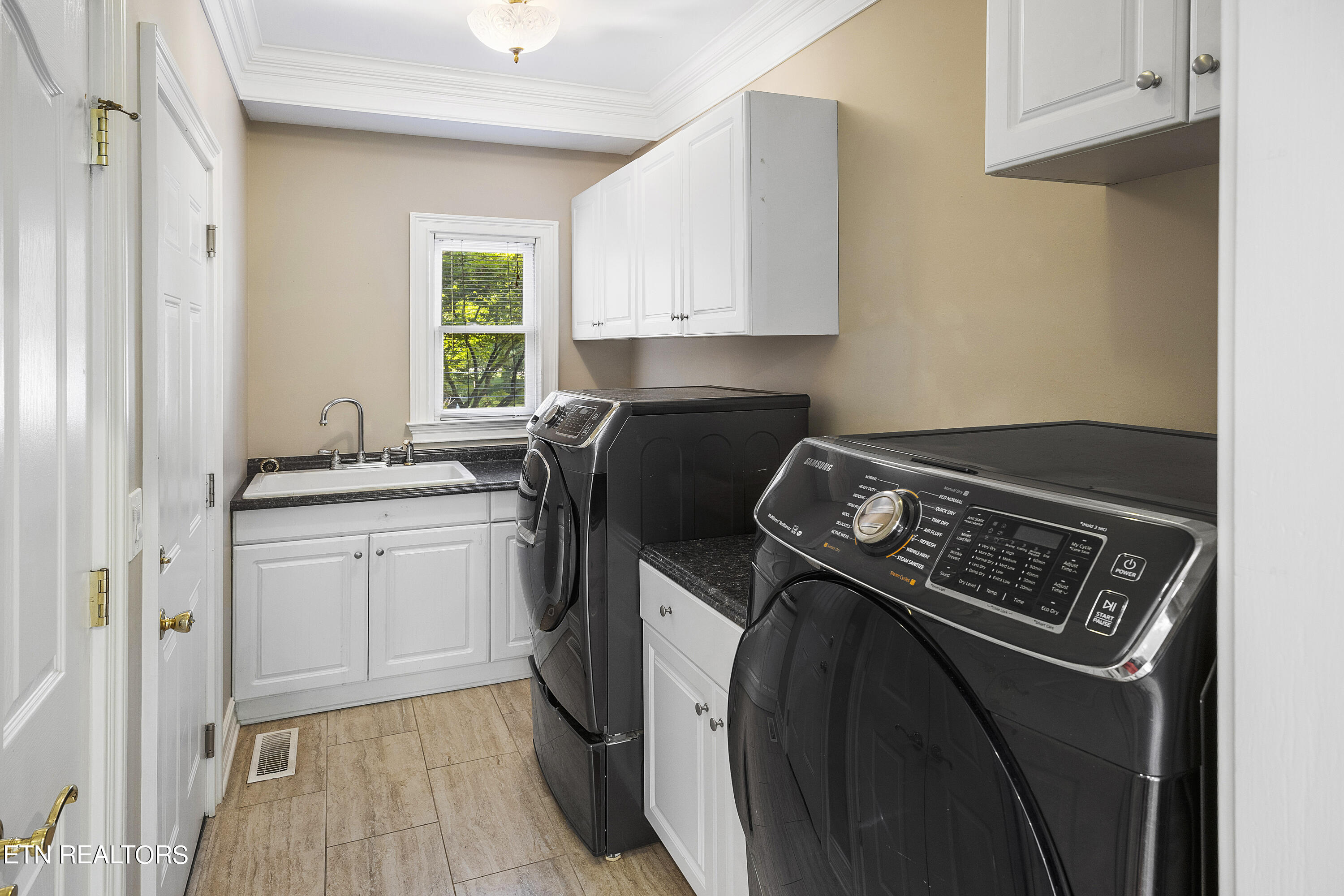 83 Rolling Links Boulevard Oak Ridge, TN 37830 - Photo 21 of 50 F10_L40A0149