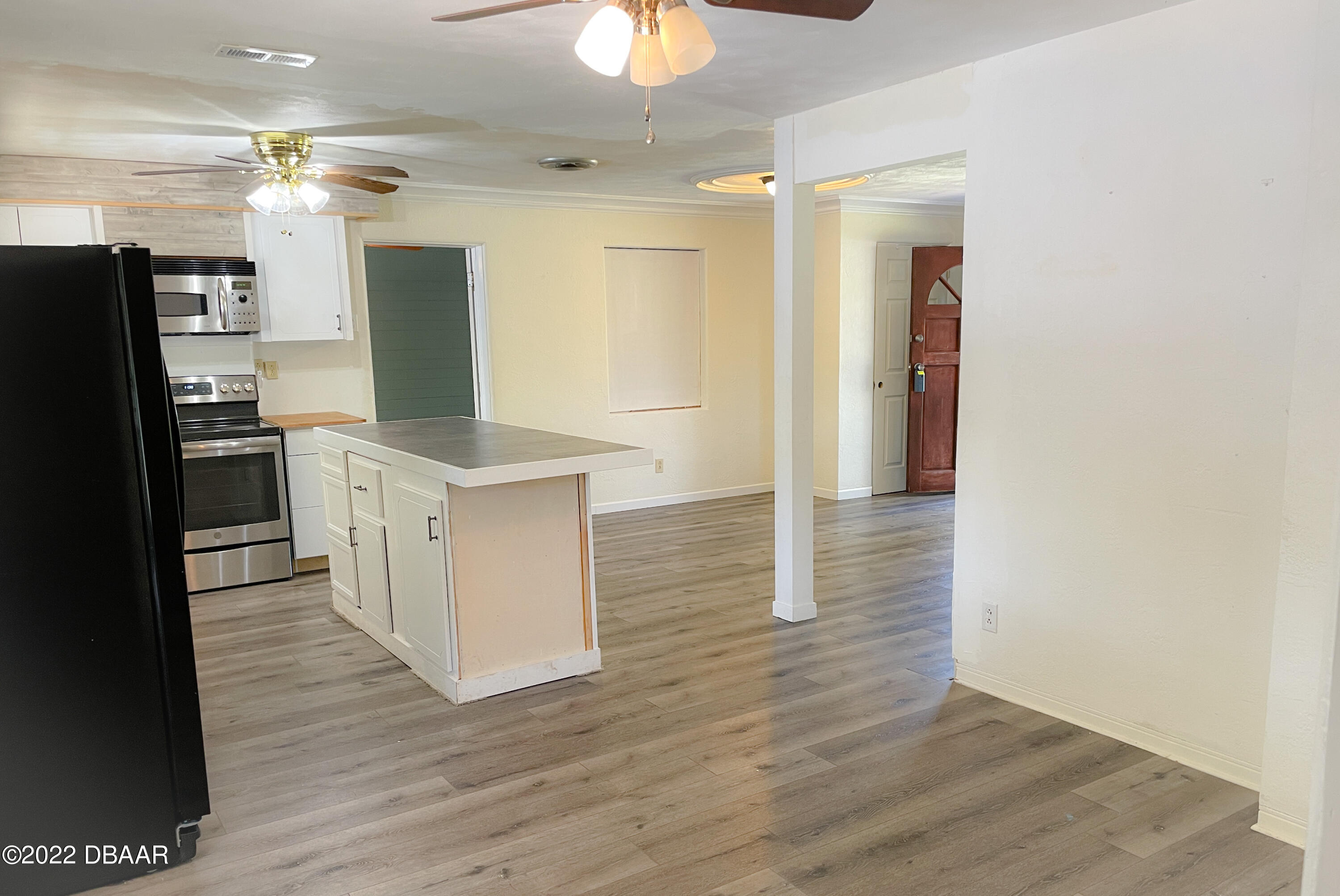 519 Big Tree Road South Daytona, FL 32119 - Photo 10 of 28 Kitchen