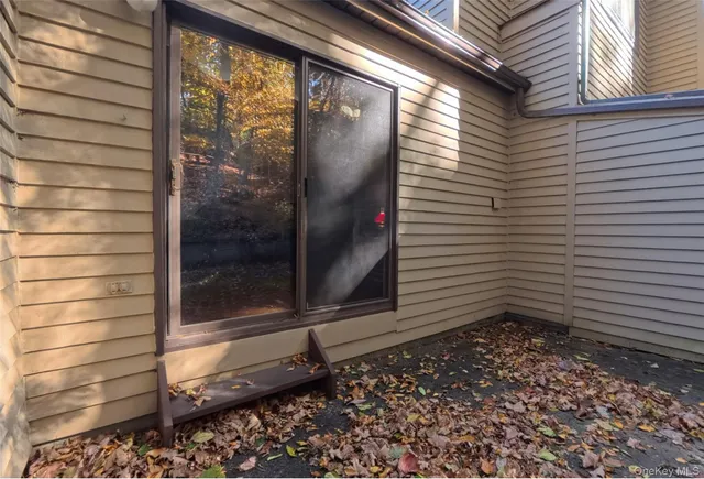 $455,000 | 15 Cherry Court, Highland Mills, NY 10930