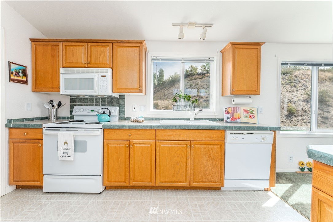 279 Mike Keys Road Manson, WA 98831 - Photo 5 of 38 Gallery Image 5