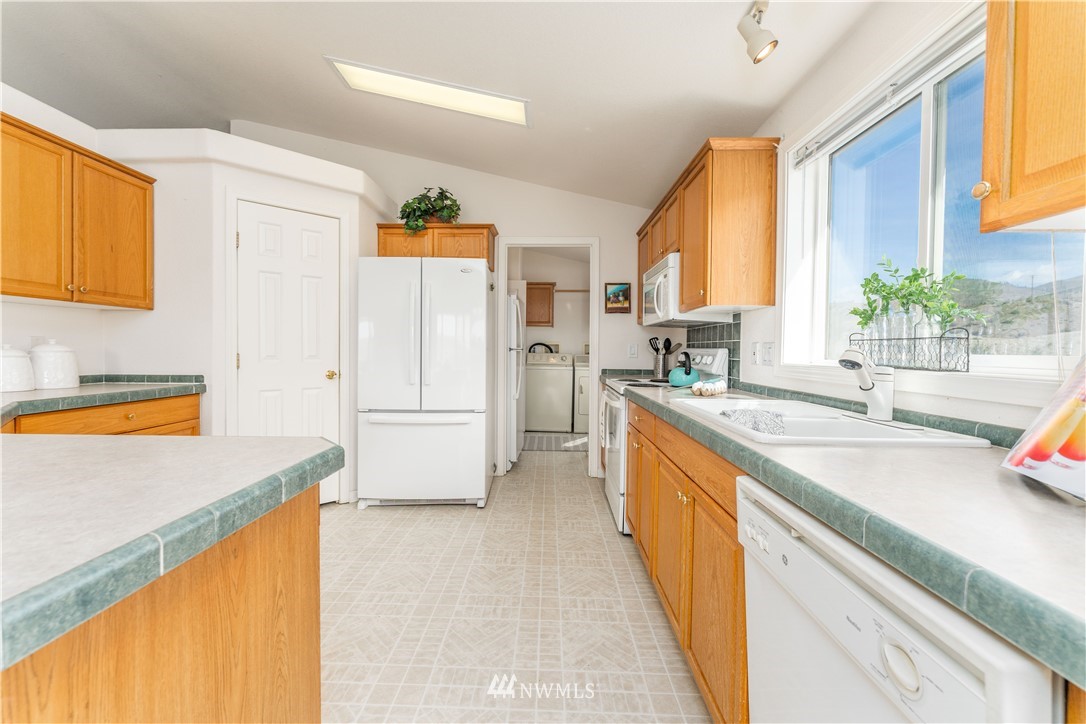 279 Mike Keys Road Manson, WA 98831 - Photo 7 of 38 Gallery Image 7