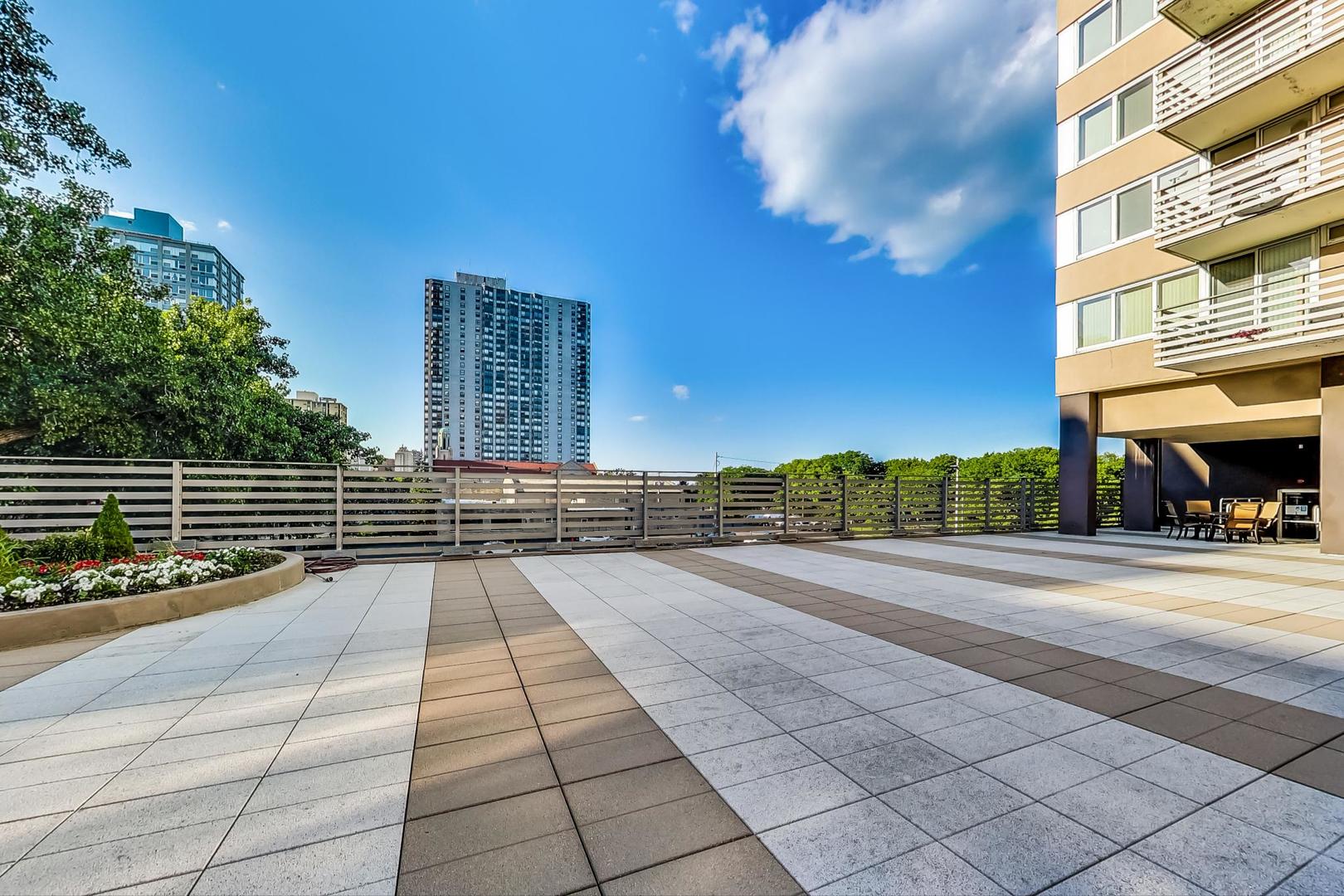 5601 North Sheridan Road, Unit 19D Chicago, IL 60660 - Photo 31 of 33 Gallery Image 31
