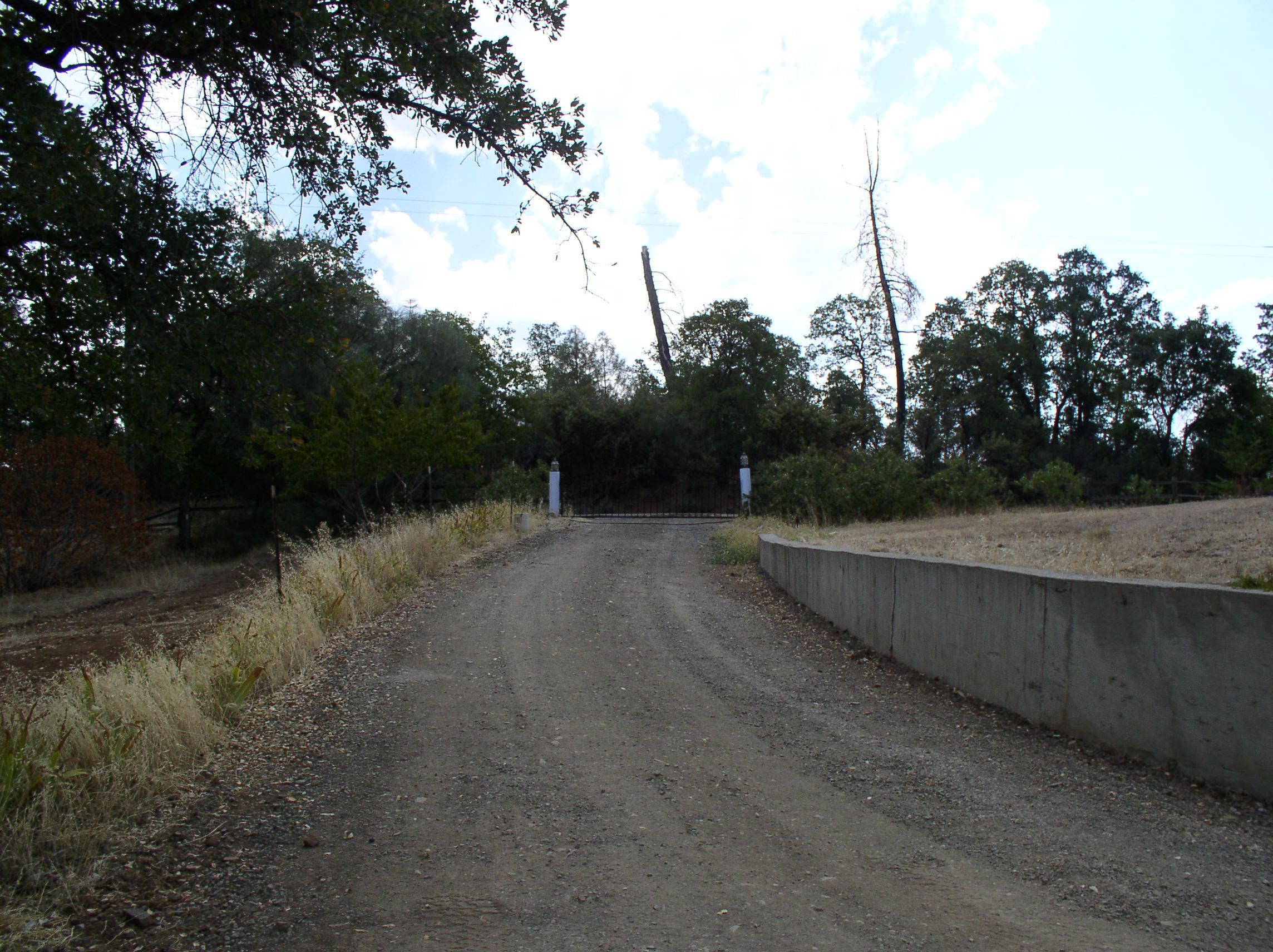 12318 Fern Road Whitmore, CA 96096 - Photo 24 of 34 Gated driveway