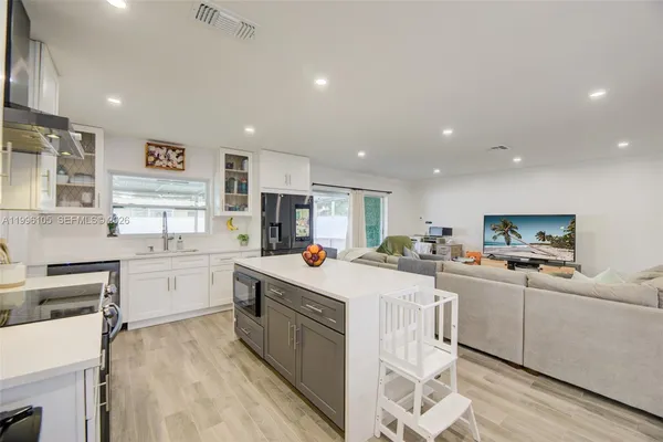 $3,500 | 8461 Northwest 16th Street, Unit 8461, Pembroke Pines, FL 33024