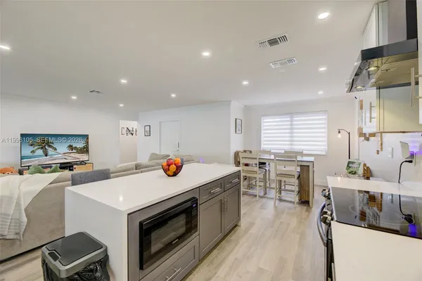 $3,500 | 8461 Northwest 16th Street, Unit 8461, Pembroke Pines, FL 33024
