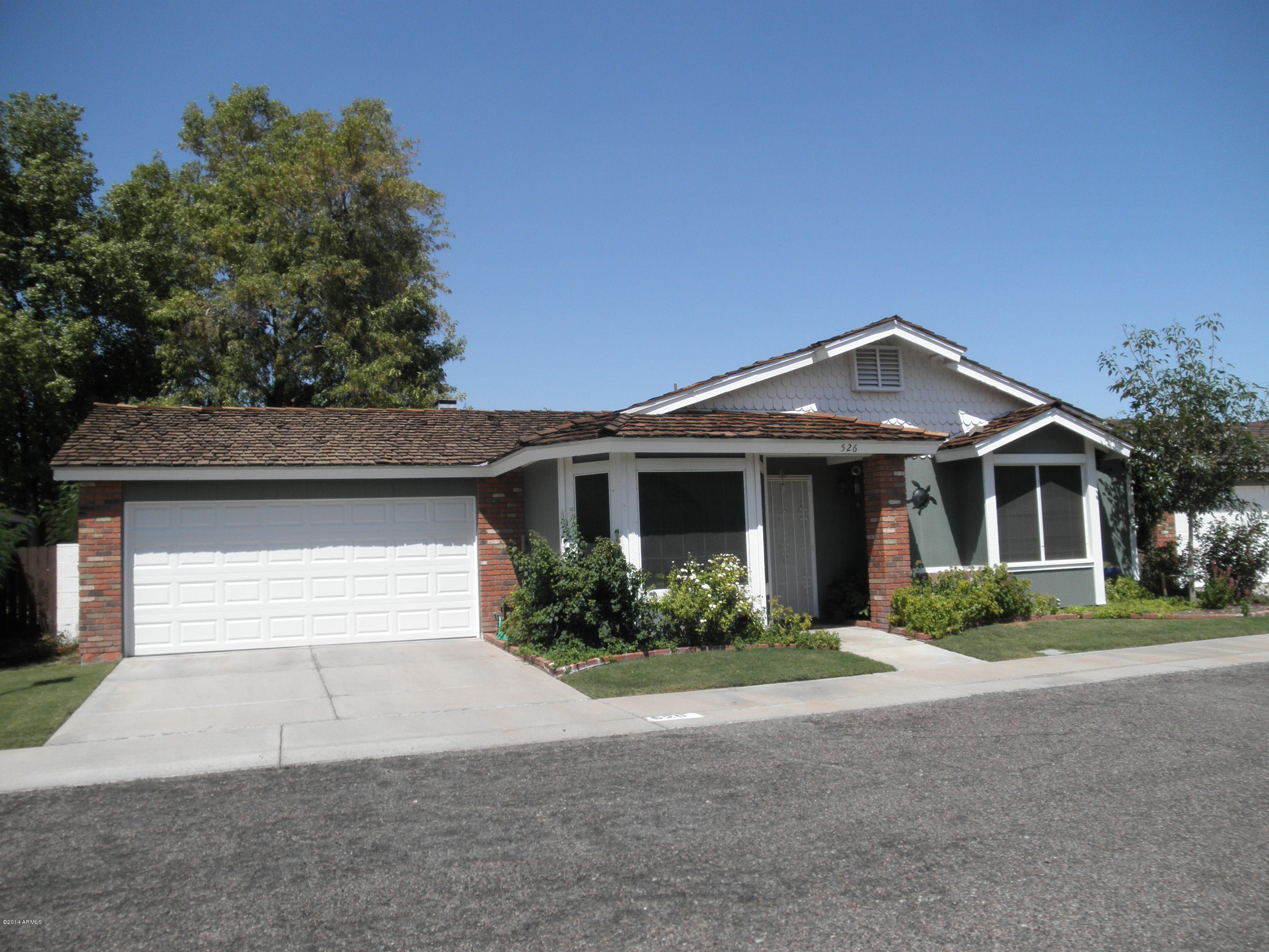 526 East Danbury Road Phoenix, AZ 85022 - Photo 1 of 20 P9050034