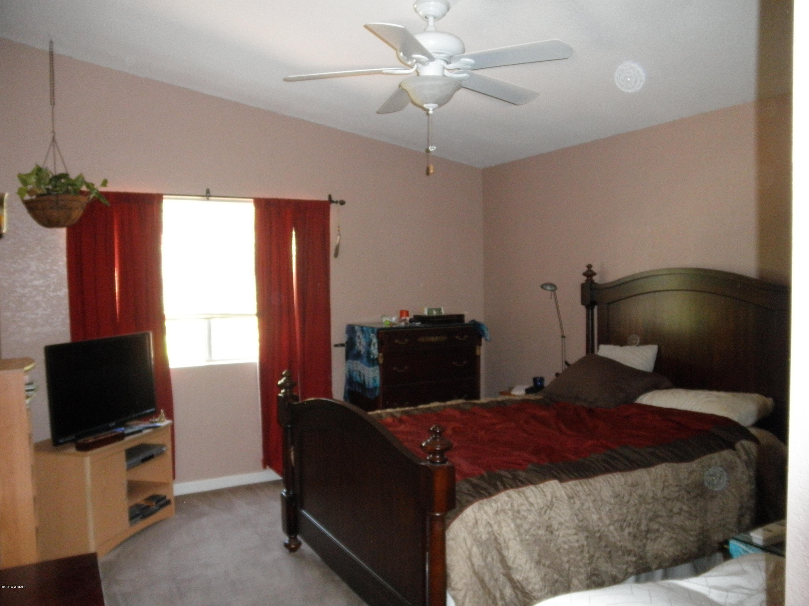 526 East Danbury Road Phoenix, AZ 85022 - Photo 14 of 20 P9050053