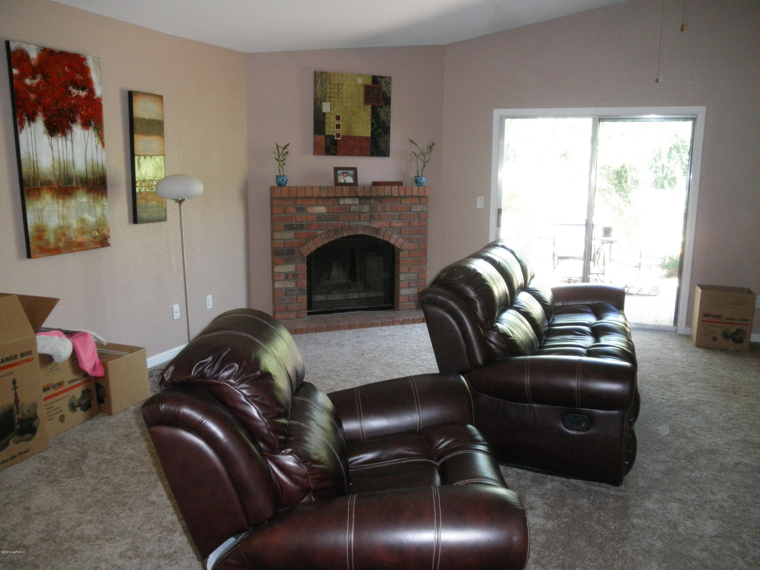 526 East Danbury Road Phoenix, AZ 85022 - Photo 4 of 20 P9050037