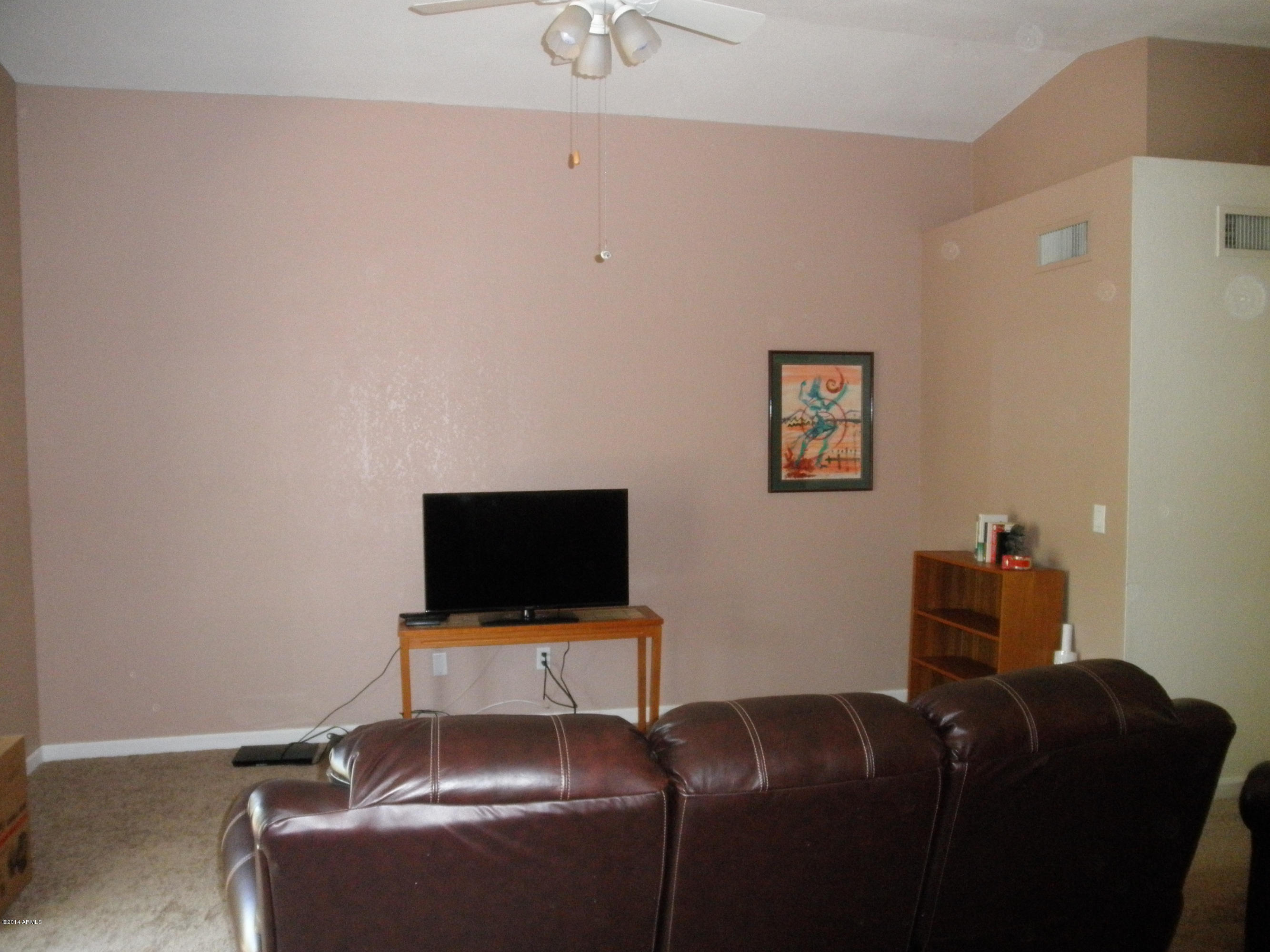 526 East Danbury Road Phoenix, AZ 85022 - Photo 6 of 20 P9050039