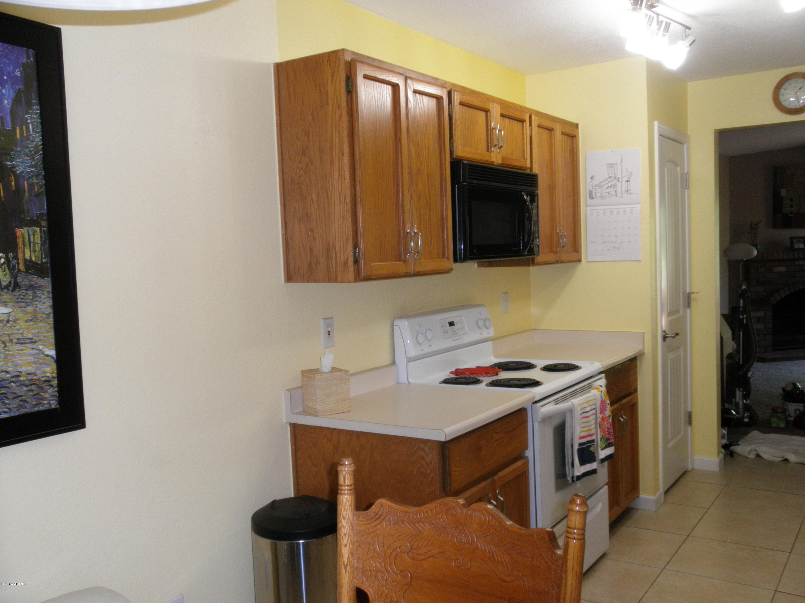 526 East Danbury Road Phoenix, AZ 85022 - Photo 7 of 20 P9050041