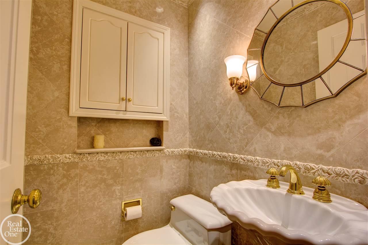 1130 South Oxford Road Grosse Pointe Woods, MI 48236 - Photo 10 of 48