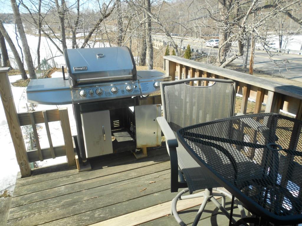 7 Wiscasset Road Pittston, ME 04345 - Photo 16 of 17 Small deck out front off the kitchen...