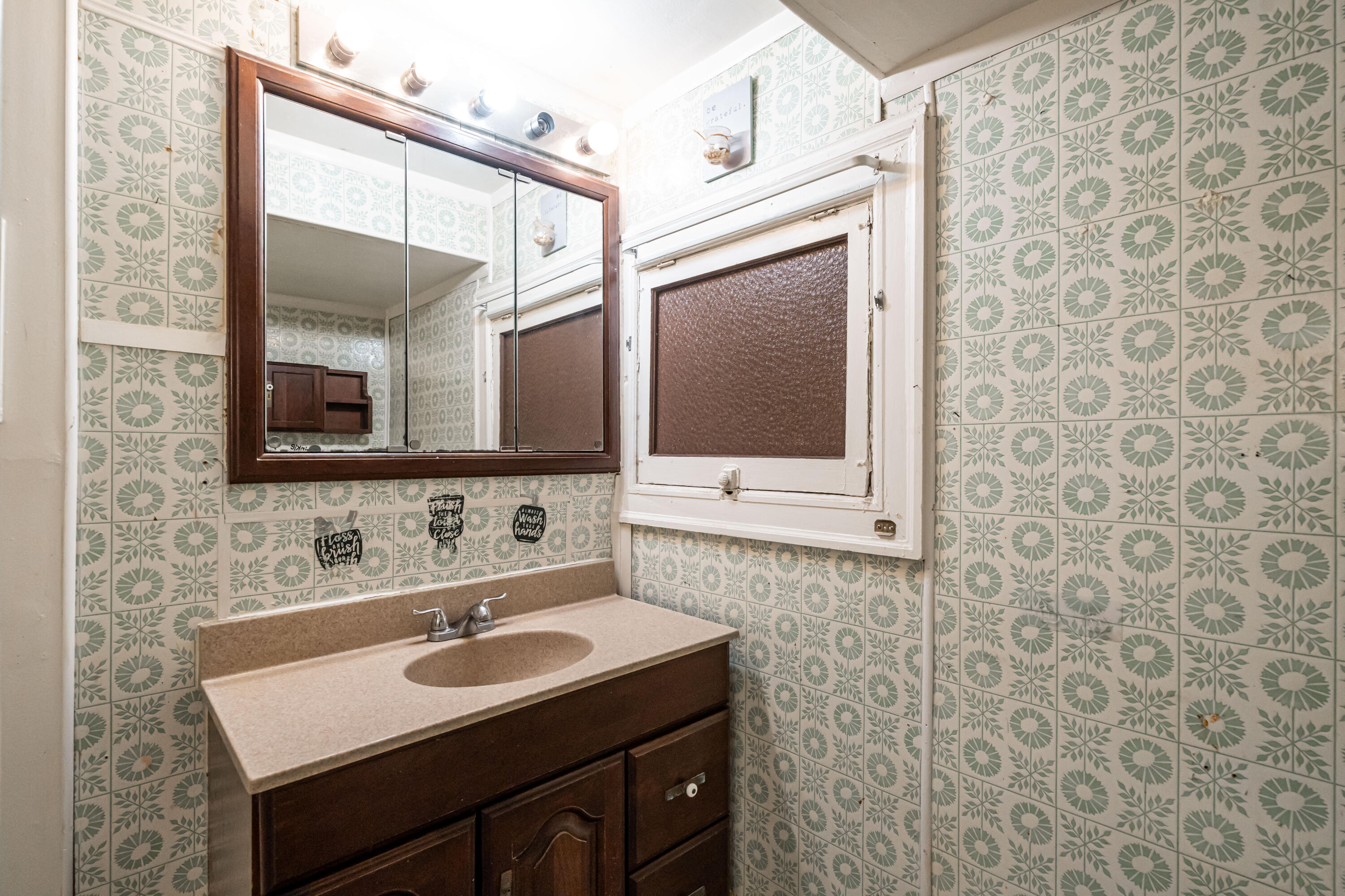 2043 North 28th Street Milwaukee, WI 53208 - Photo 14 of 42 DSC08118