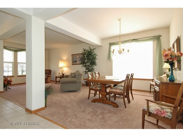 3511 High Ridge Road Carpentersville, IL 60110 - Photo 3 of 16