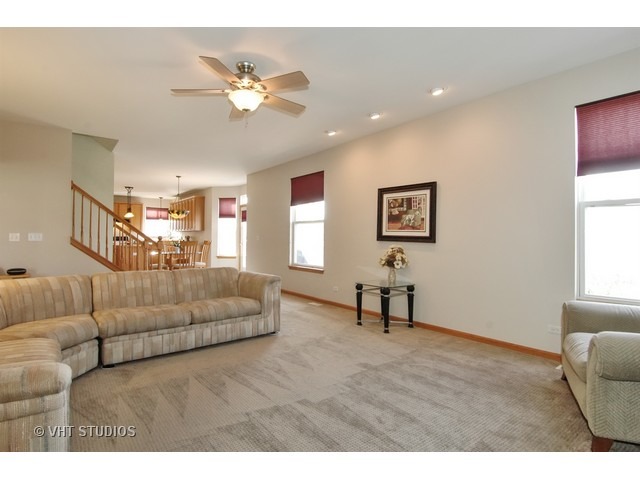 3511 High Ridge Road Carpentersville, IL 60110 - Photo 6 of 16