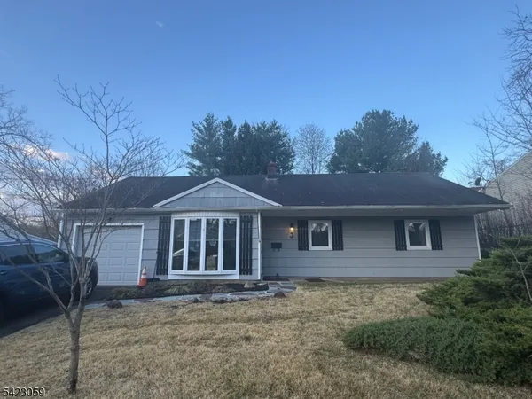 $699,000 | 3 Spalding Drive, Livingston, NJ 07039