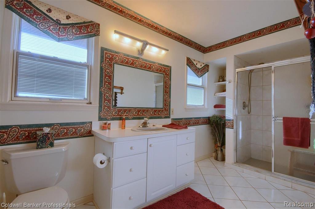23285 Meridian Road Grosse Ile, MI 48138 - Photo 25 of 53