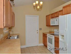 40 Fox Branch Road Fairview, NC 28730 - Photo 5 of 14 Gallery Image 5
