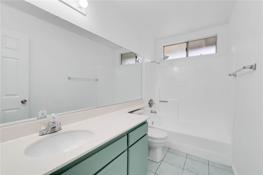 1188 West Van Koevering Street Rialto, CA 92376 - Photo 23 of 38