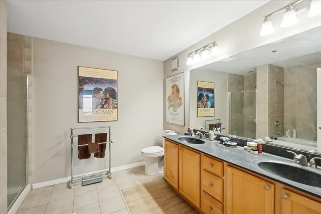 $2,500 | 435 West Erie Street, Unit 2204, Chicago, IL 60654