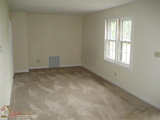 1117 Tubbs Mountain Road Travelers Rest, SC 29690 - Photo 2 of 24