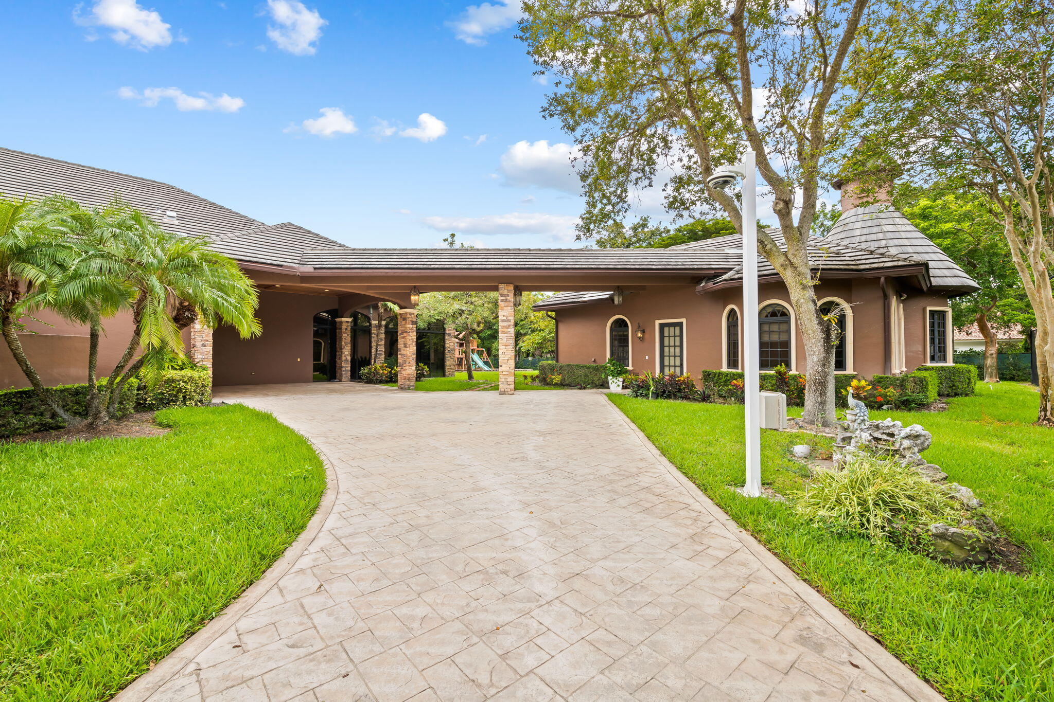 6300 Riverside Drive Parkland, FL 33067 - Photo 11 of 105 20-web-or-mls-DSC_1402