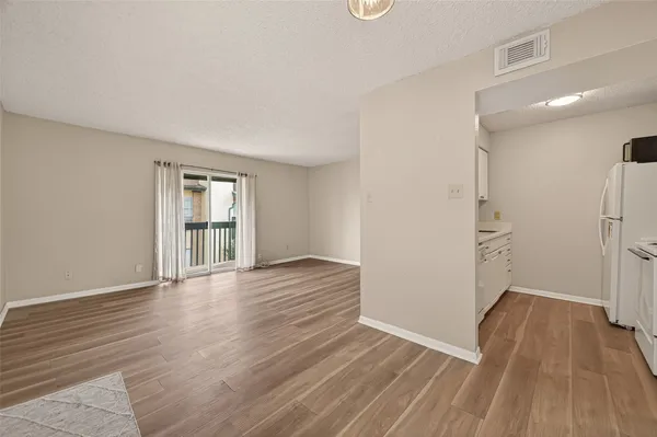 $73,000 | 1516 Bay Area Boulevard, Unit H10, Houston, TX 77058