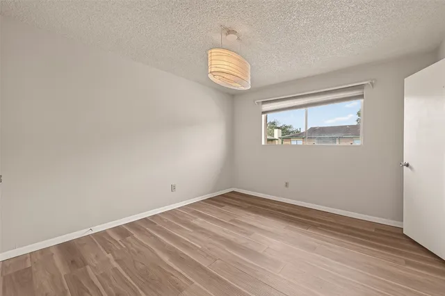 $76,250 | 1516 Bay Area Boulevard, Unit H10, Houston, TX 77058