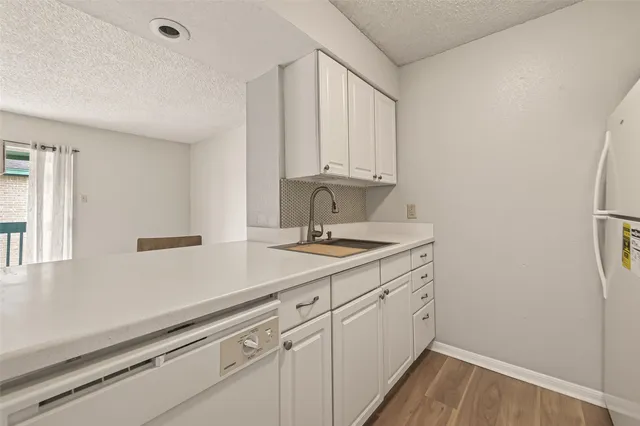 $76,250 | 1516 Bay Area Boulevard, Unit H10, Houston, TX 77058