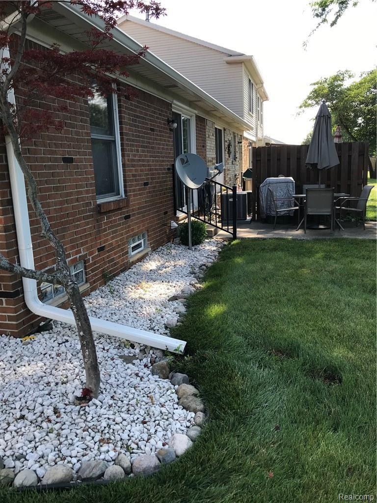 17765 Rudgate Street Southgate, MI 48195 - Photo 8 of 9 IMG_0737.JPG