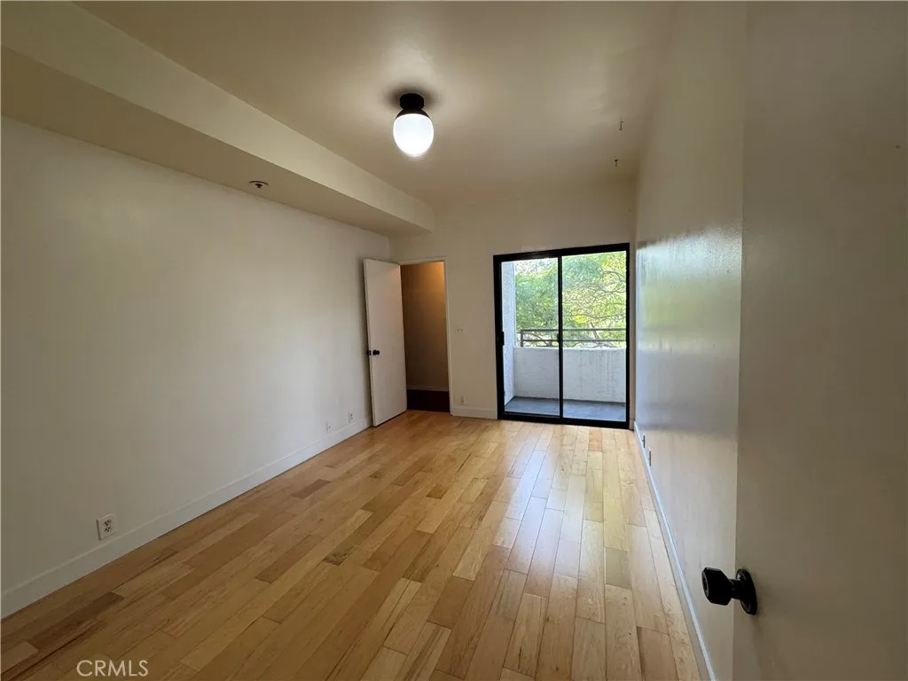 730 West 4th Street Long Beach, CA 90802 - Photo 11 of 35