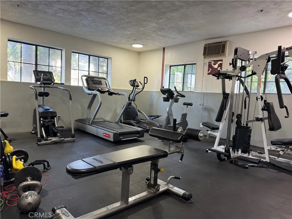 730 West 4th Street Long Beach, CA 90802 - Photo 28 of 35 Gym