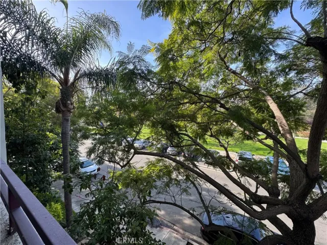 $530,000 | 730 West 4th Street, Long Beach, CA 90802
