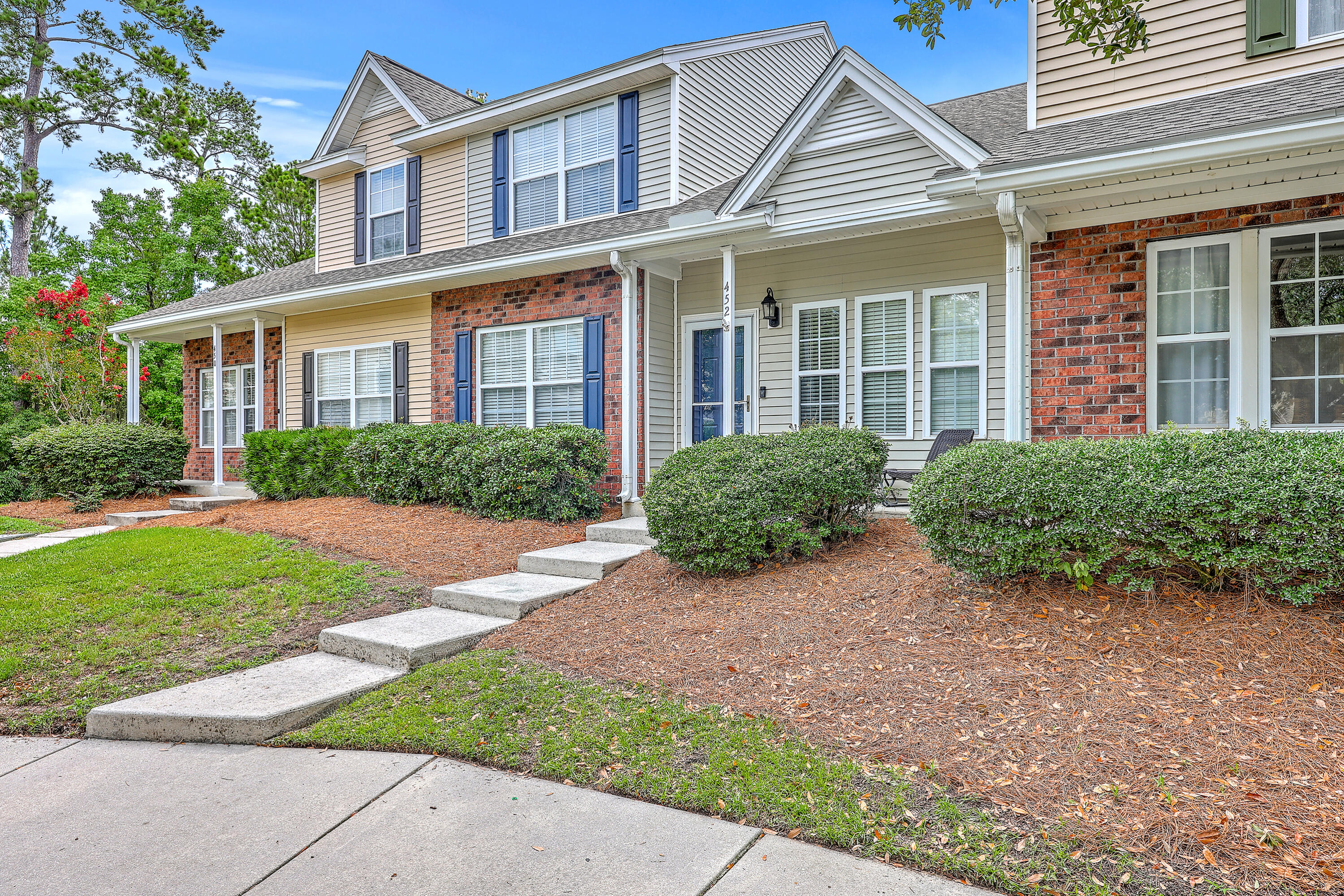 452 Doane Way Wando, SC 29492 - Photo 3 of 38 ZYN_1805_06_07_08_09_10_11