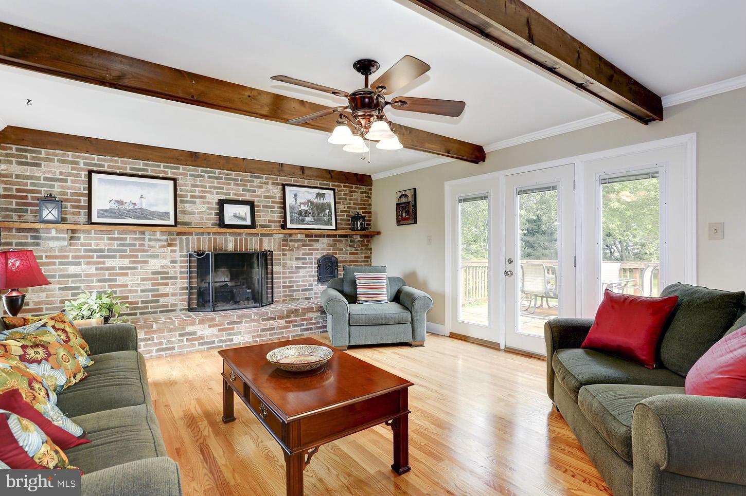 14308 Mt Oak Road Bowie, MD 20721 - Photo 14 of 29 Family Room