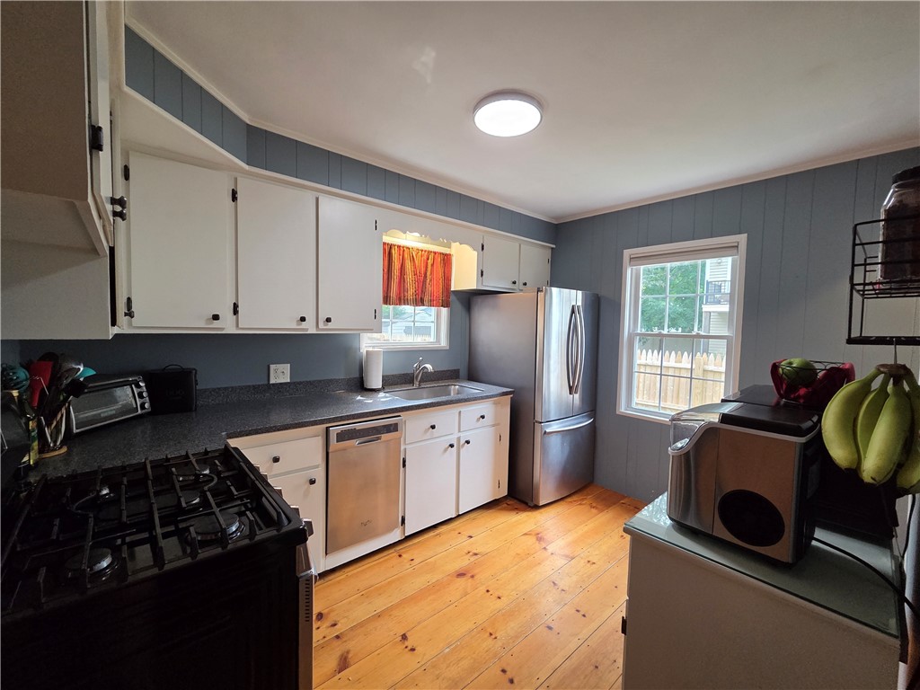 173 Trinity Street Warwick, RI 02886 - Photo 15 of 30 Gallery Image 15