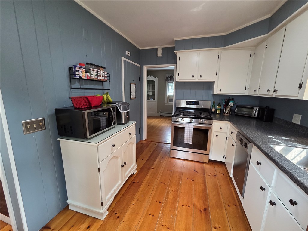 173 Trinity Street Warwick, RI 02886 - Photo 17 of 30 Gallery Image 17